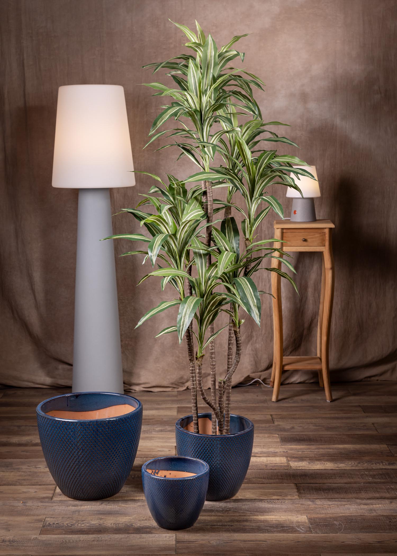 Dracena artificiale stretta in vaso per interni