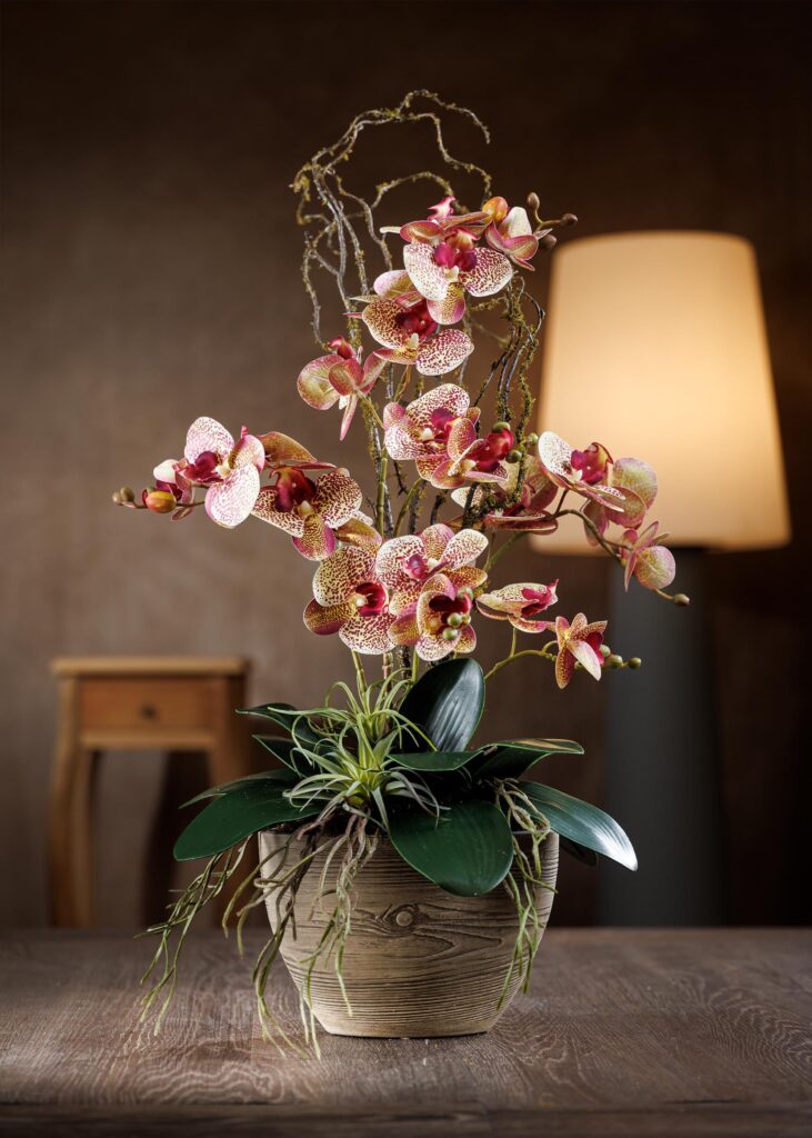 Composizione con Orchidee finte artificiali screziata