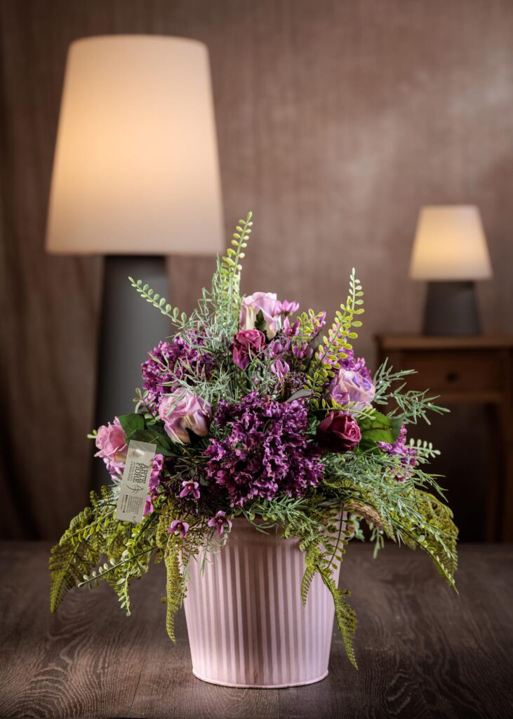 Composizioni di fiori finti artificiali Viola in vaso di latta