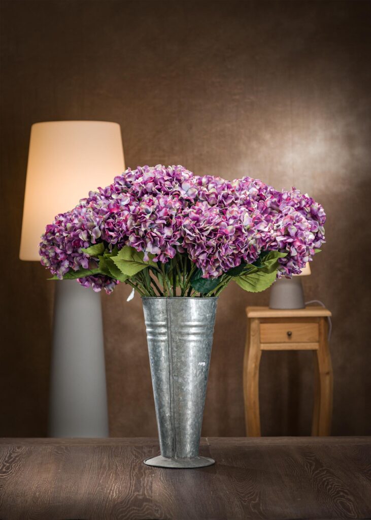 Fiori artificiali finti realistici di alta qualità di ortensia viola in vaso alto