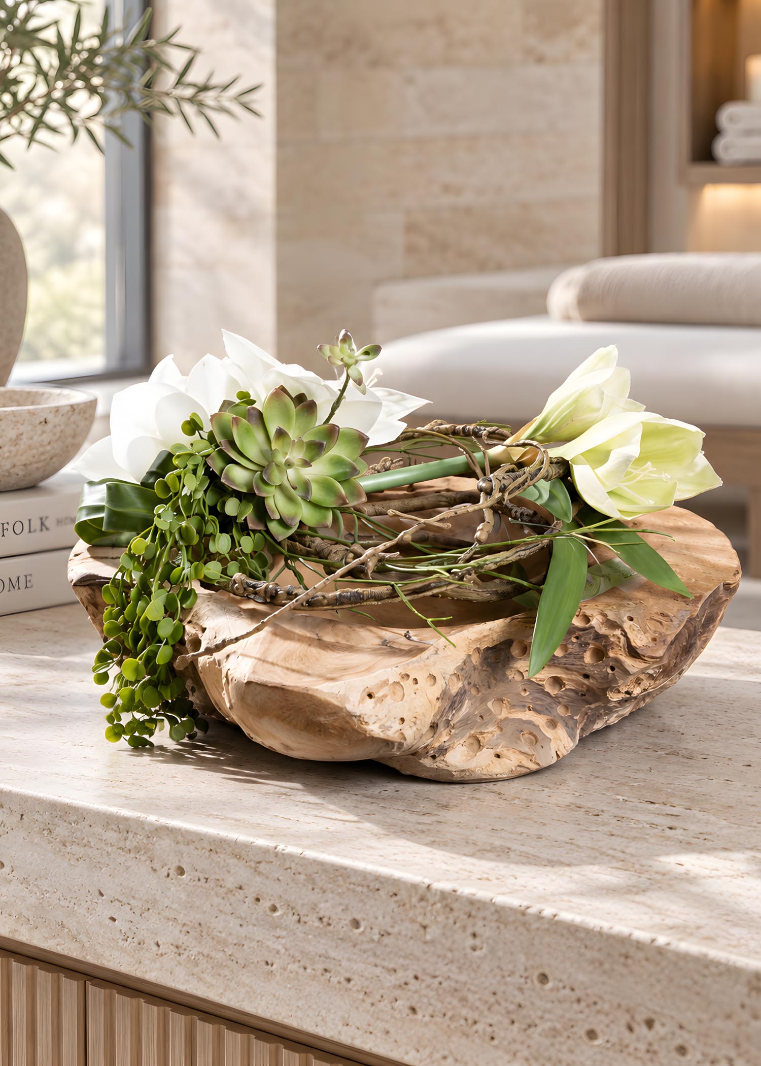Composizioni di fiori finti con Amaryllis e vaso in teak