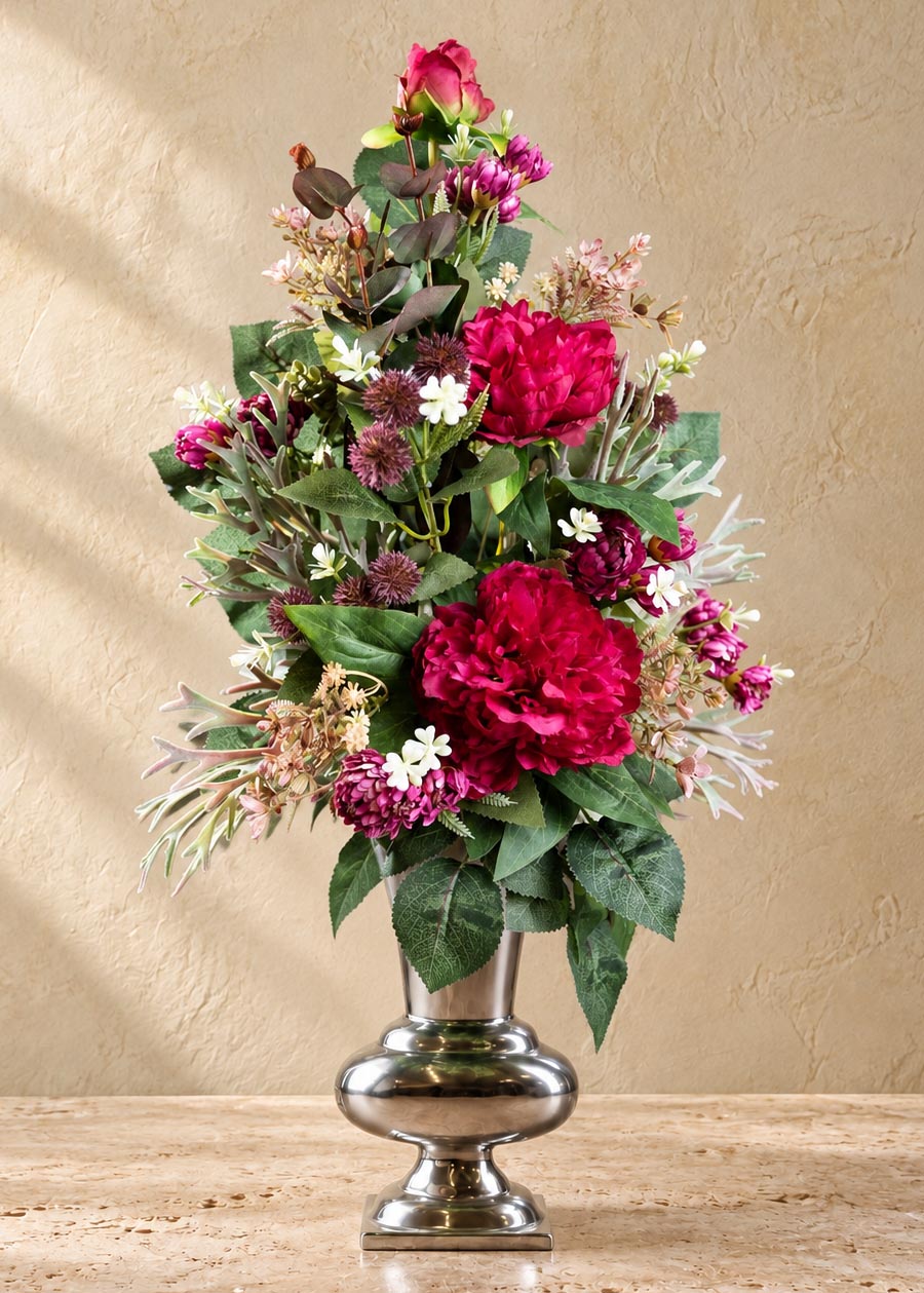 Mazzo fucsia intenso per loculo vista completa Arte Fiore