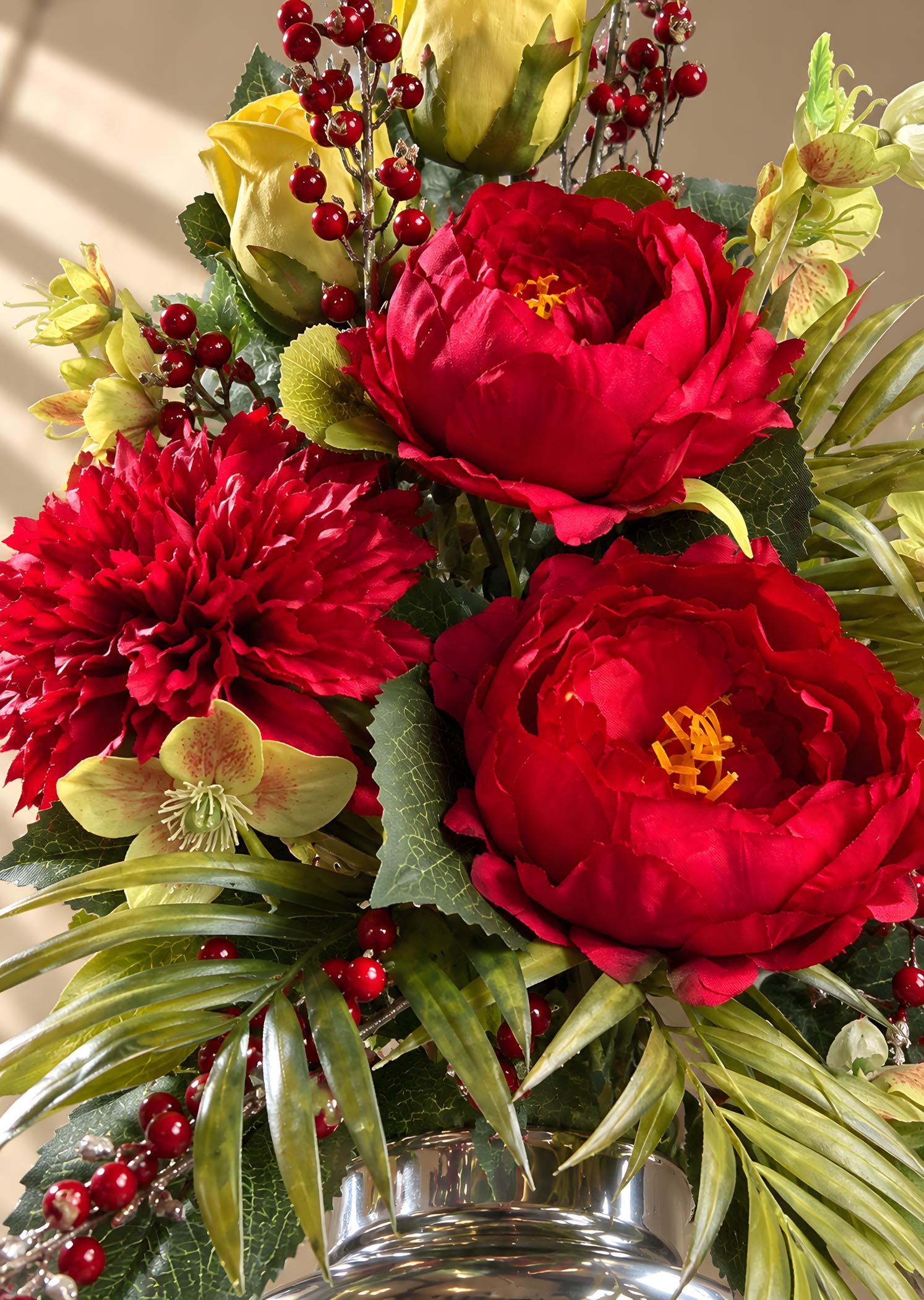 Mazzo di fiori finti per cimitero che sembrano veri